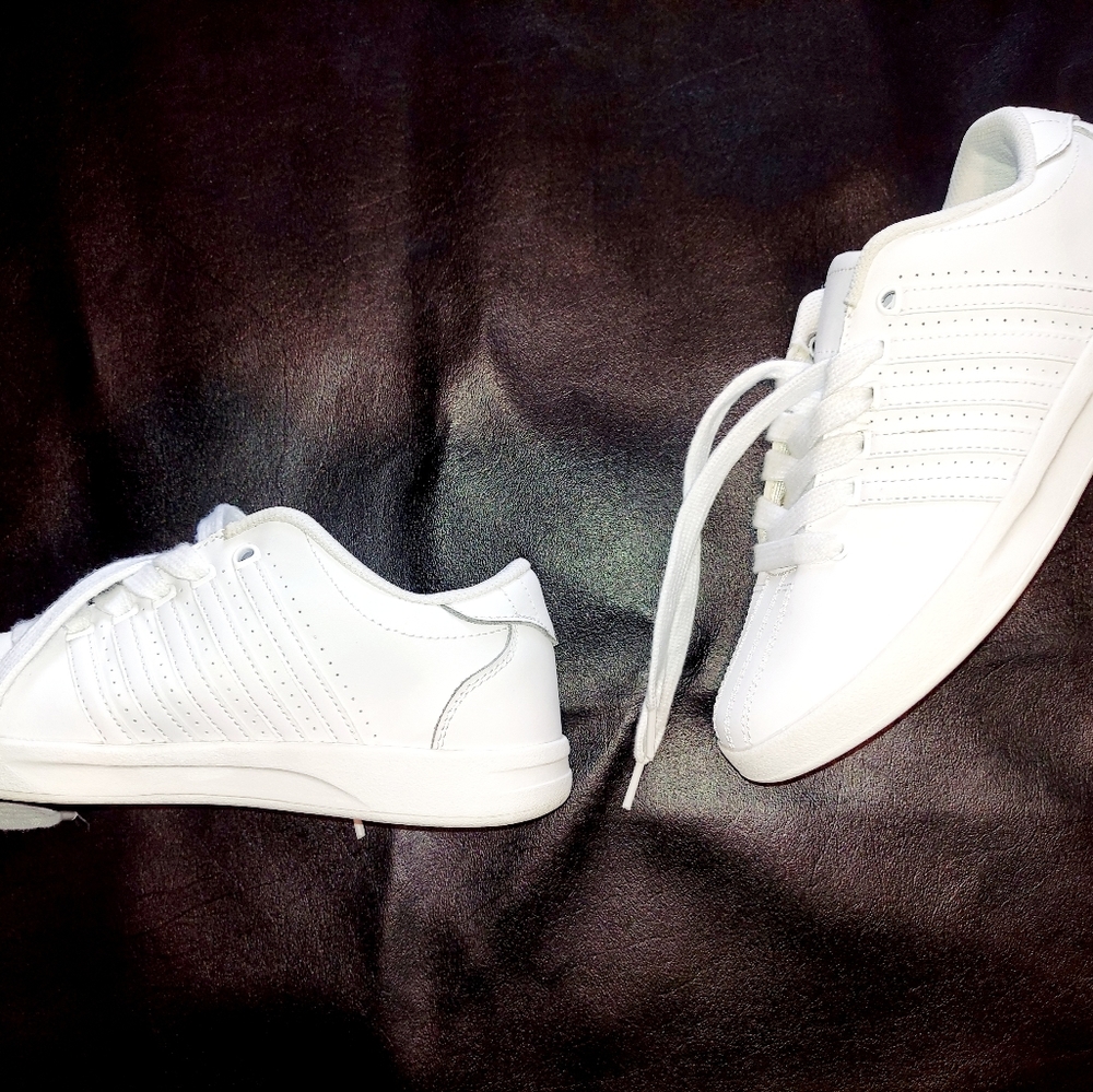 K•SWISS - Picture 4 of 6